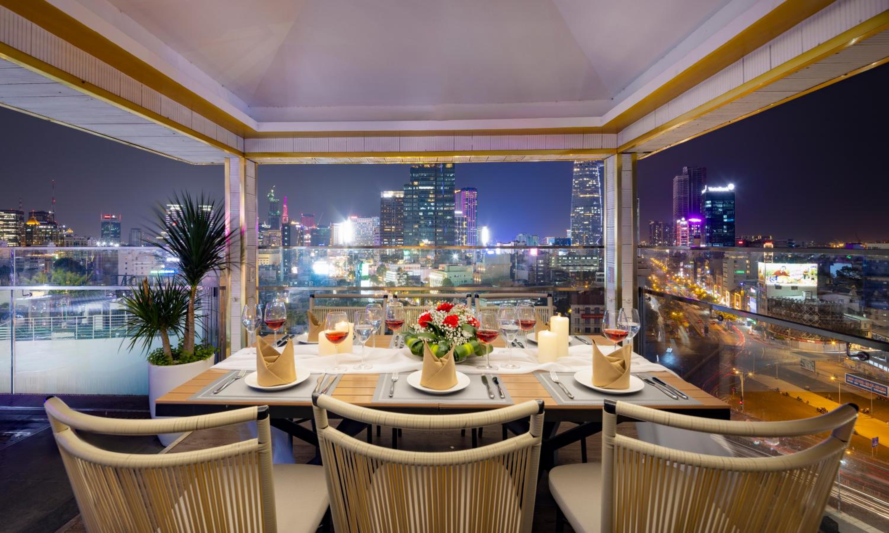 Winsuites Sai Gon Hotel 21