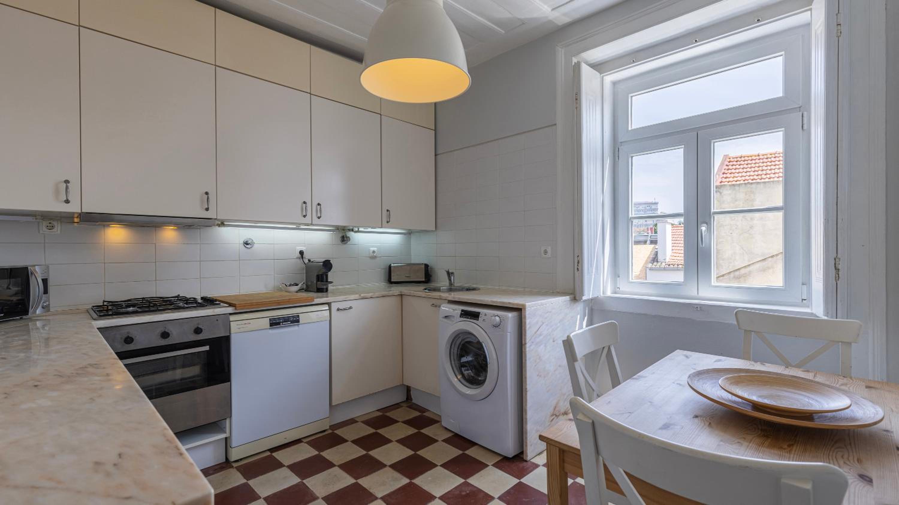 Sunny Belém Home by LovelyStay view 2