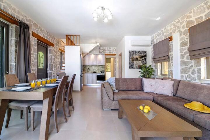 Villas Goudis