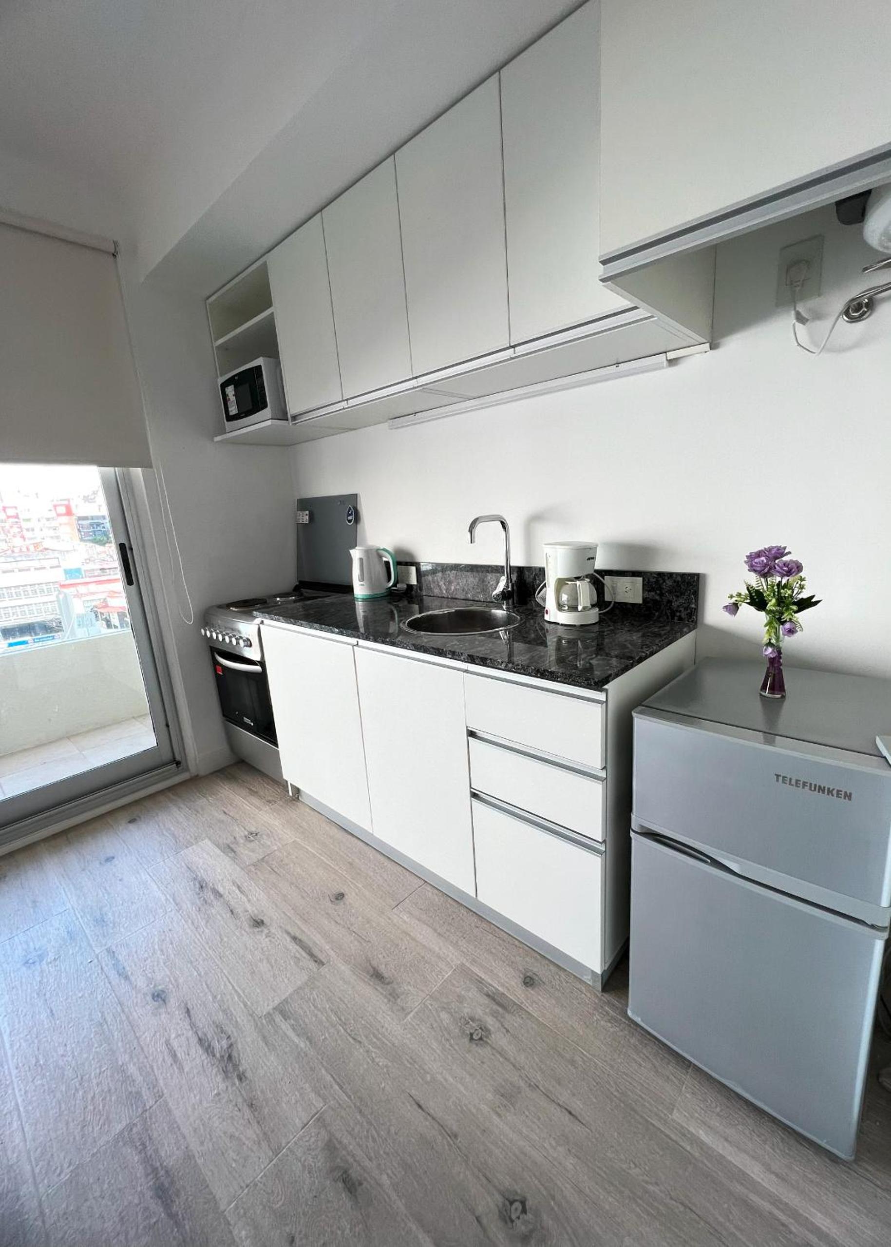 RentUp - Moderno monoambiente con balcon en Almagro