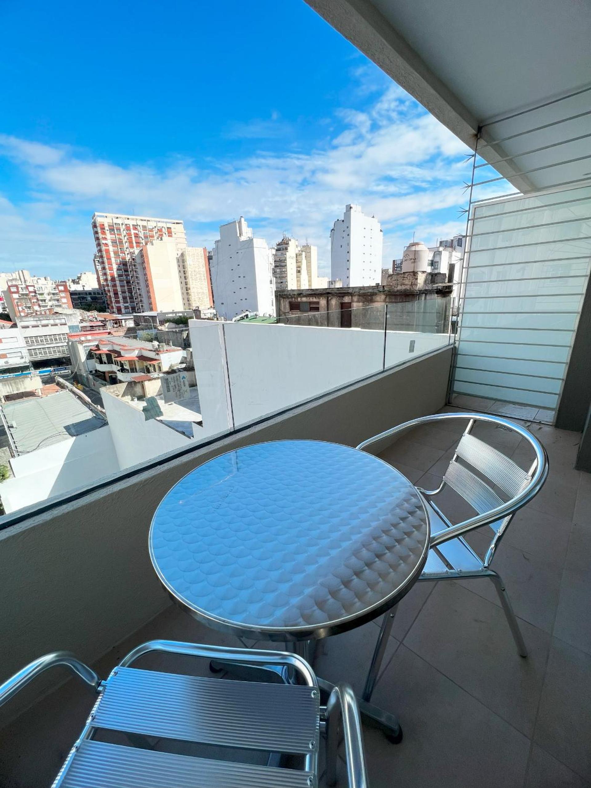 RentUp - Moderno monoambiente con balcon en Almagro