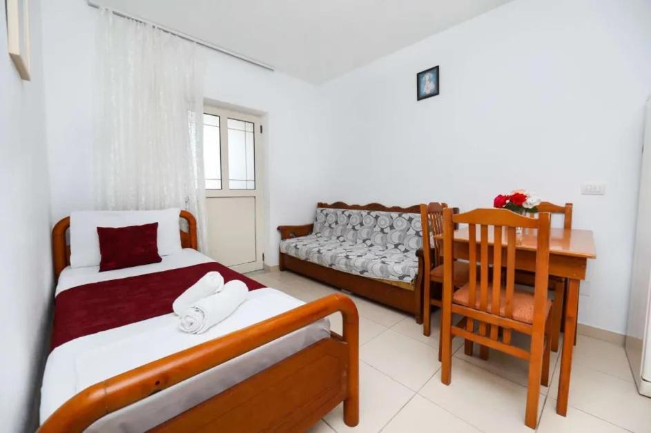 Vila Agolli