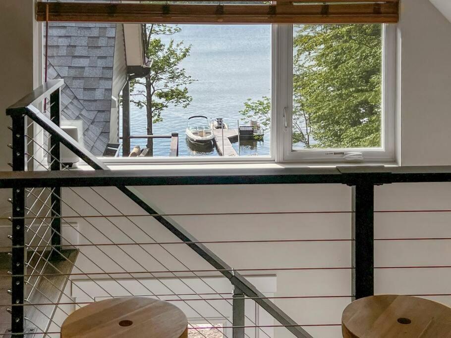 Lakeside Lodge with Studio Apartment view 5