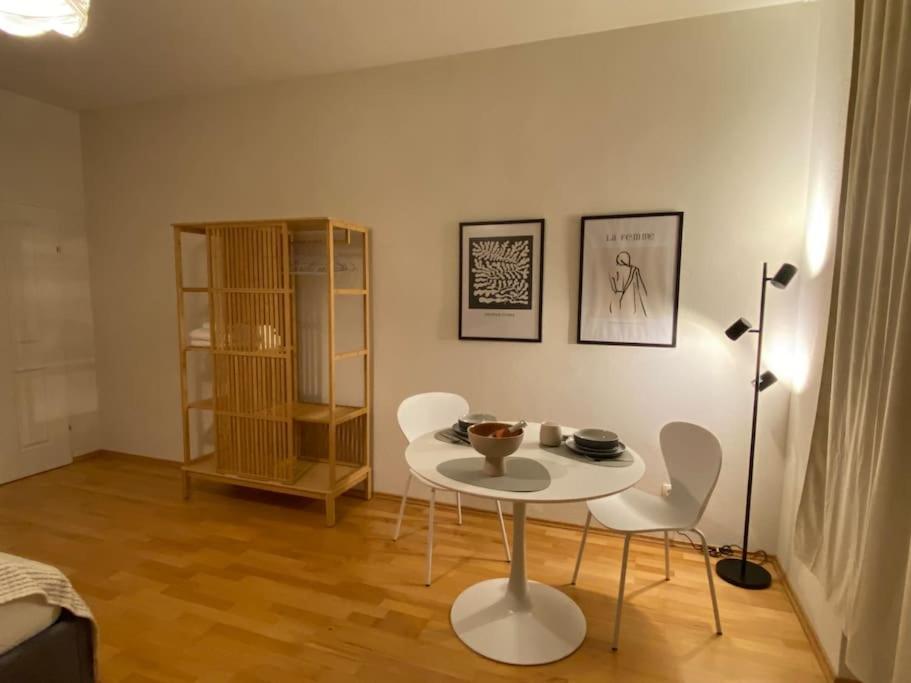 Schöne, modern eingerichtete Wohnung nahe Zentrum ideal zum Arbeiten und Studieren