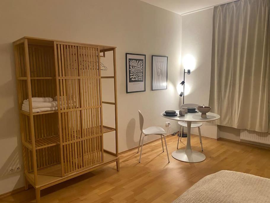 Schöne, modern eingerichtete Wohnung nahe Zentrum ideal zum Arbeiten und Studieren
