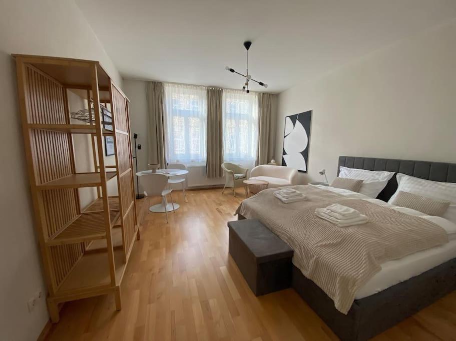 Schöne, modern eingerichtete Wohnung nahe Zentrum ideal zum Arbeiten und Studieren
