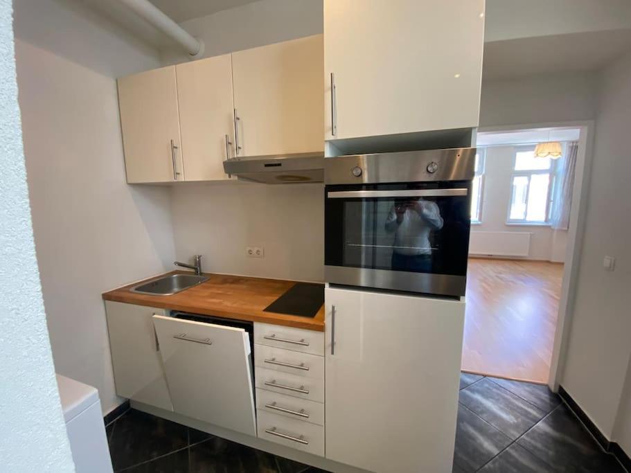 Schöne, modern eingerichtete Wohnung nahe Zentrum ideal zum Arbeiten und Studieren