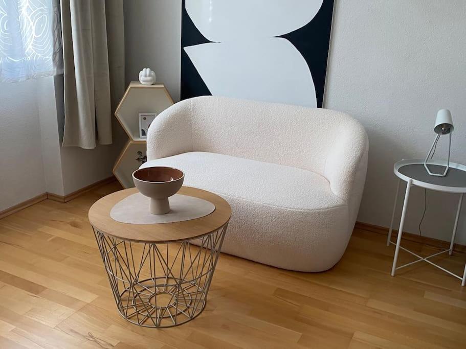 Schöne, modern eingerichtete Wohnung nahe Zentrum ideal zum Arbeiten und Studieren
