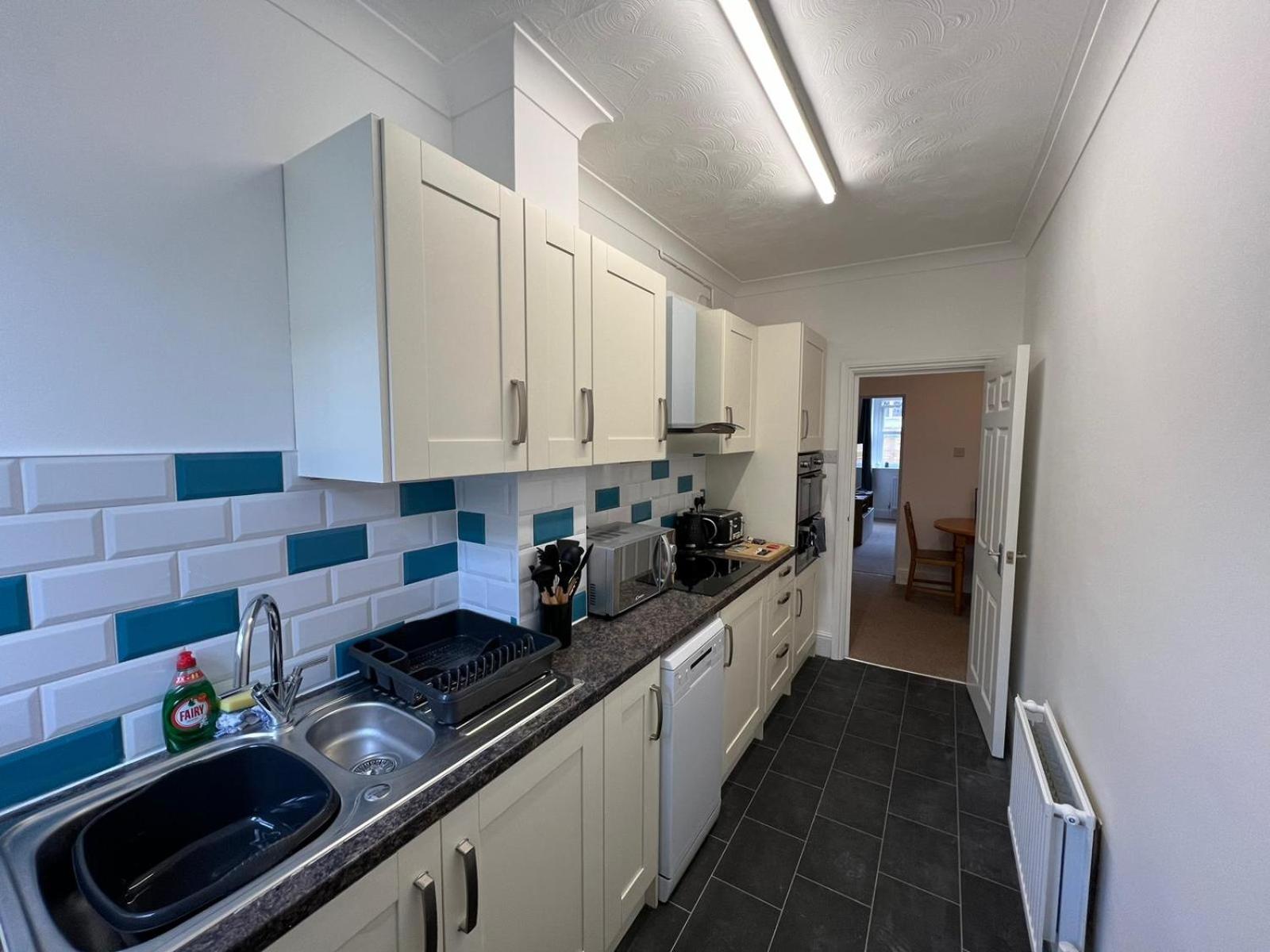 Centralised Garden Flat with FREE PARKING by Prescott Apartments