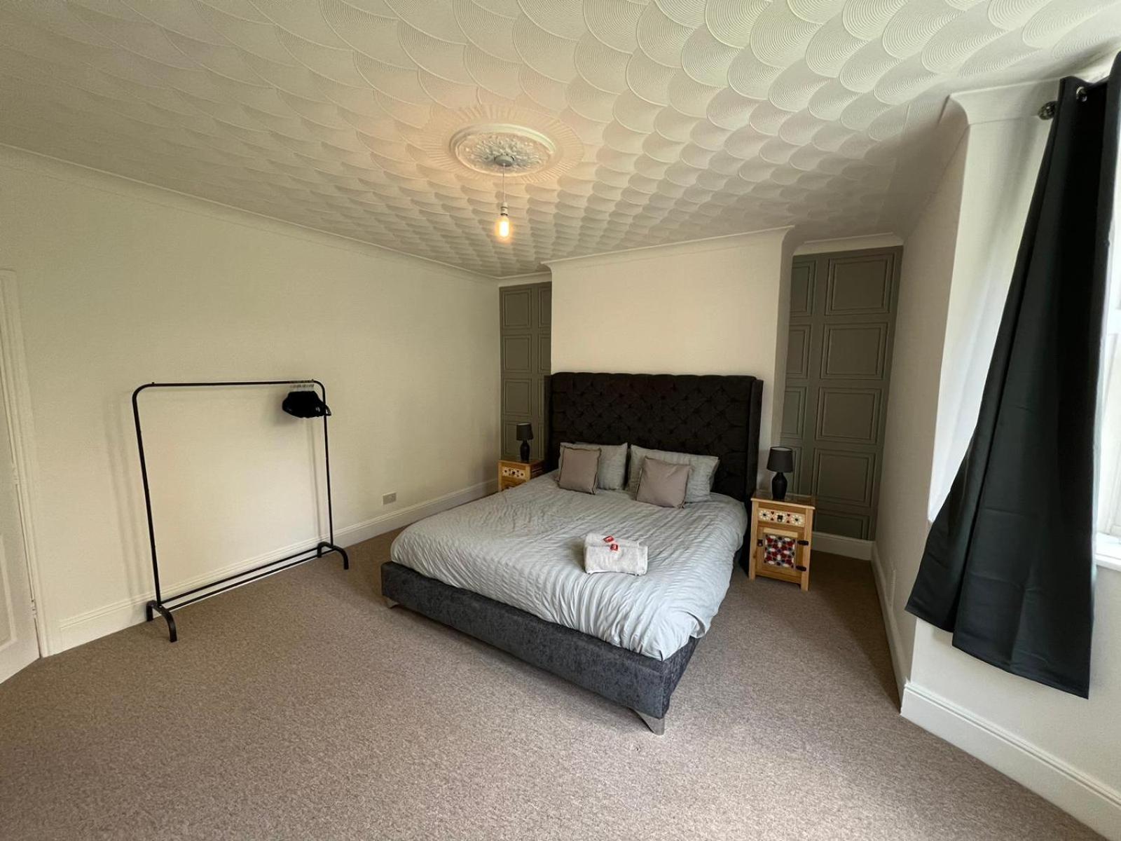 Centralised Garden Flat with FREE PARKING by Prescott Apartments