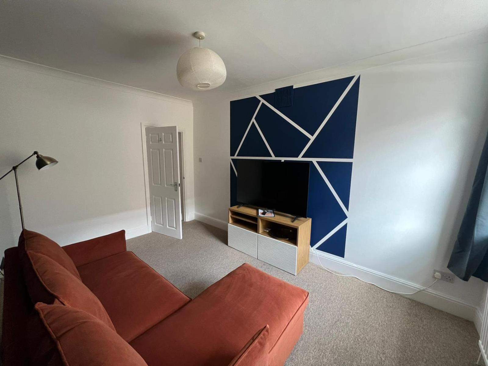 Centralised Garden Flat with FREE PARKING by Prescott Apartments