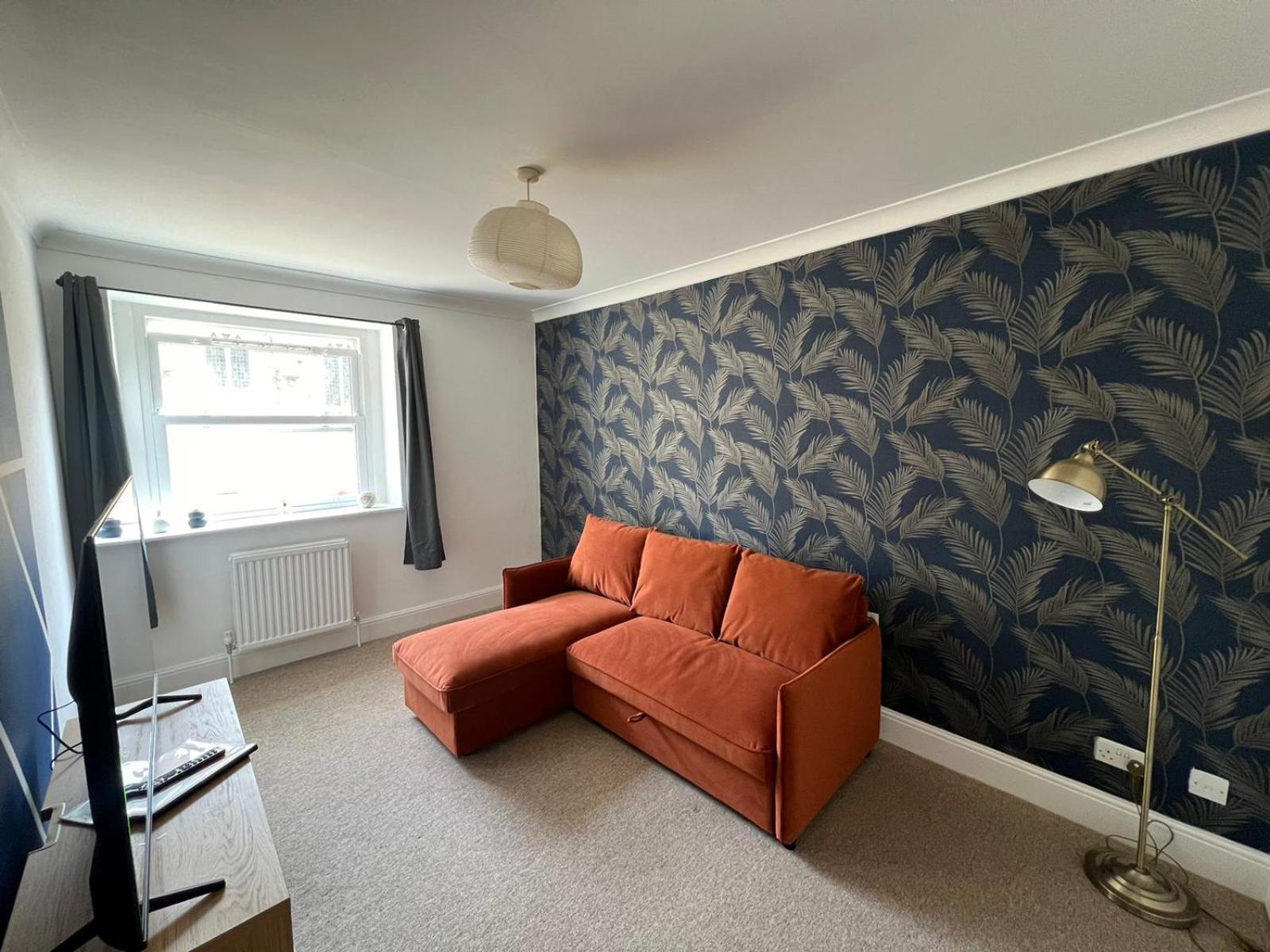 Centralised Garden Flat with FREE PARKING by Prescott Apartments