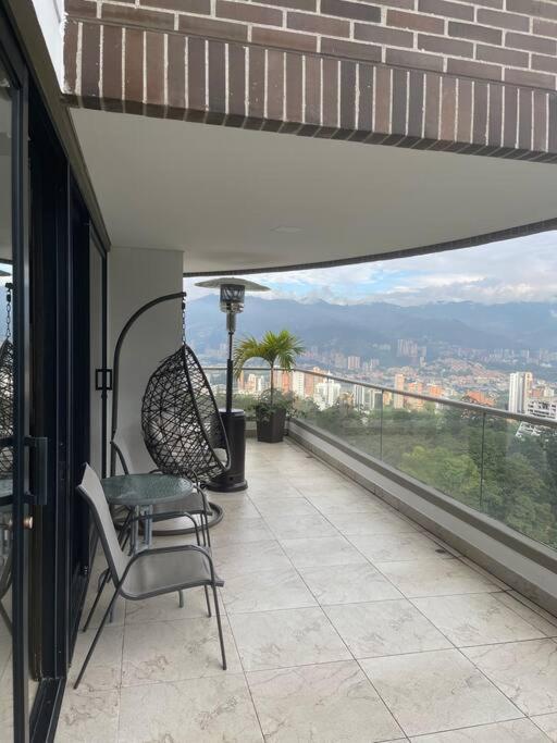 1103 The Overlook of Medellin in El Poblado