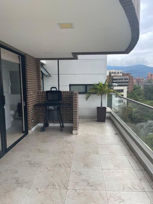 1103 The Overlook of Medellin in El Poblado