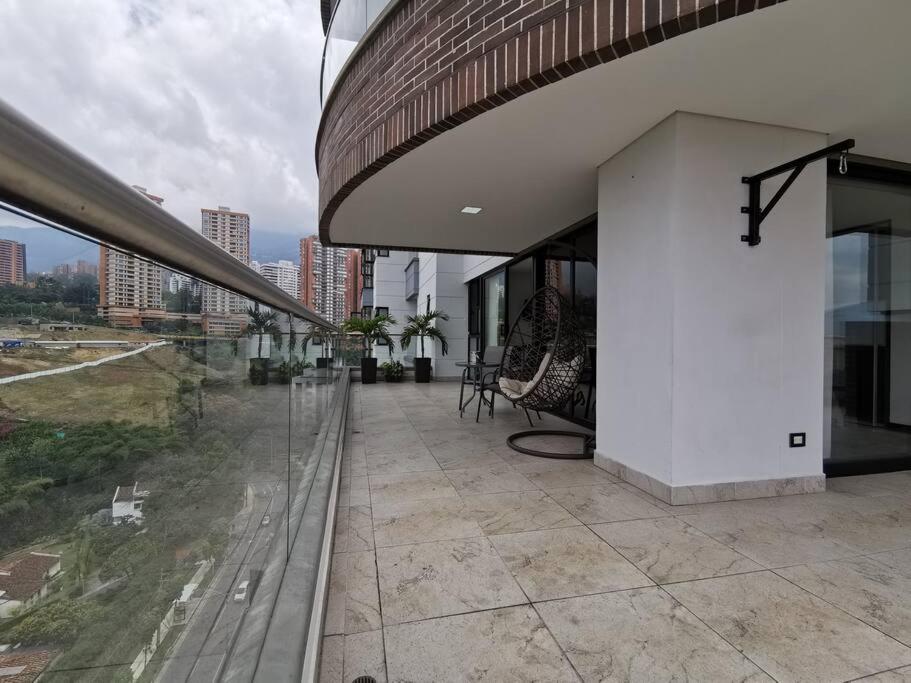 1103 The Overlook of Medellin in El Poblado
