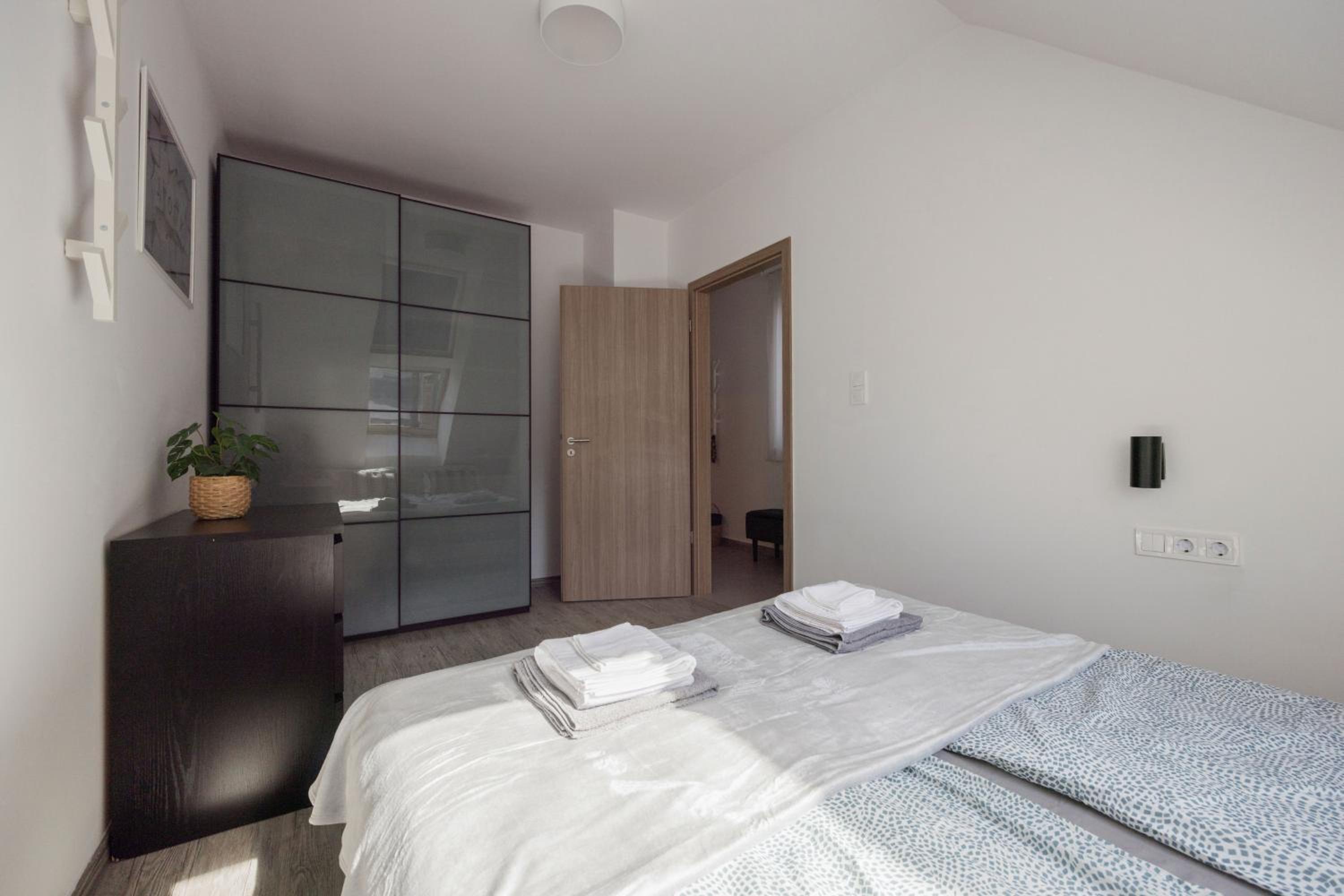 Bright Top Floor Home with Parking