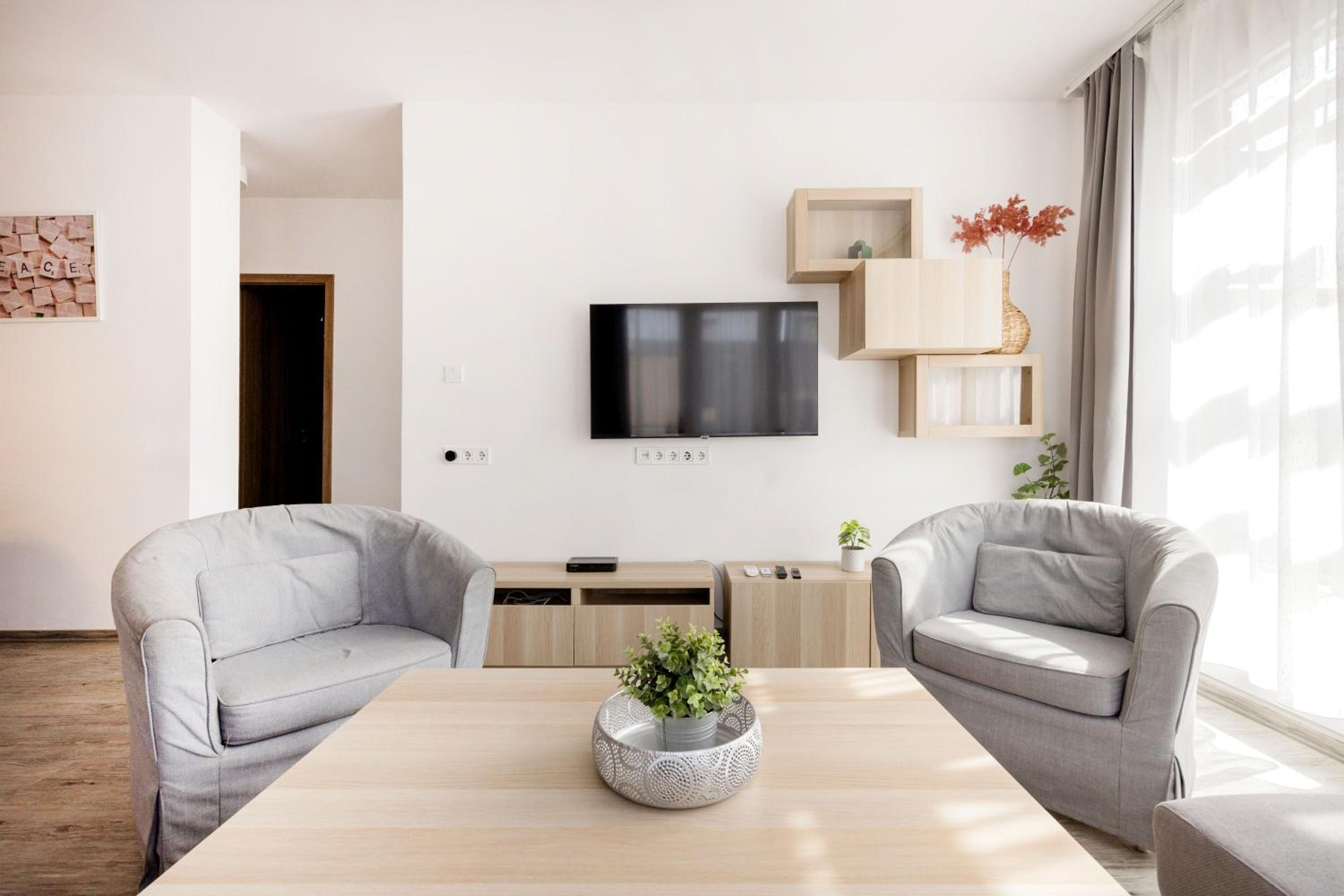 Bright Top Floor Home with Parking