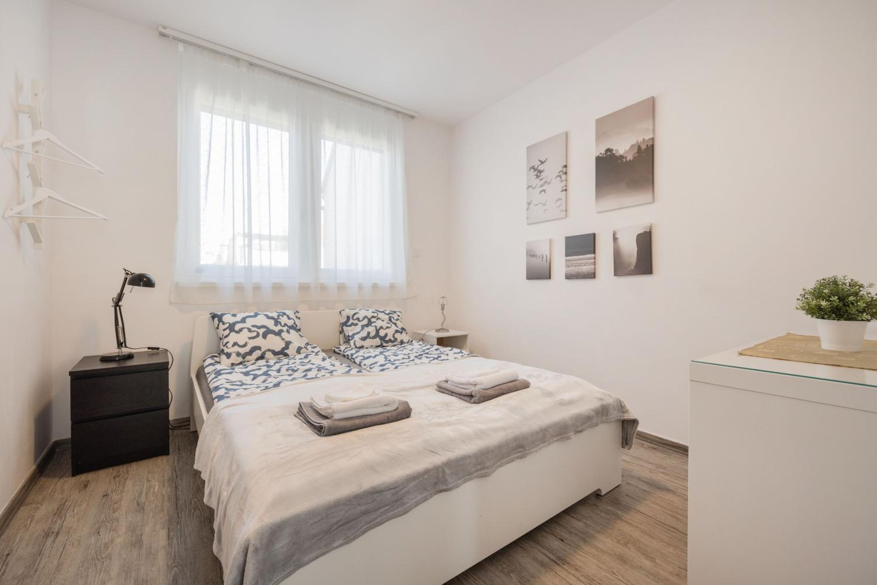 Bright Top Floor Home with Parking