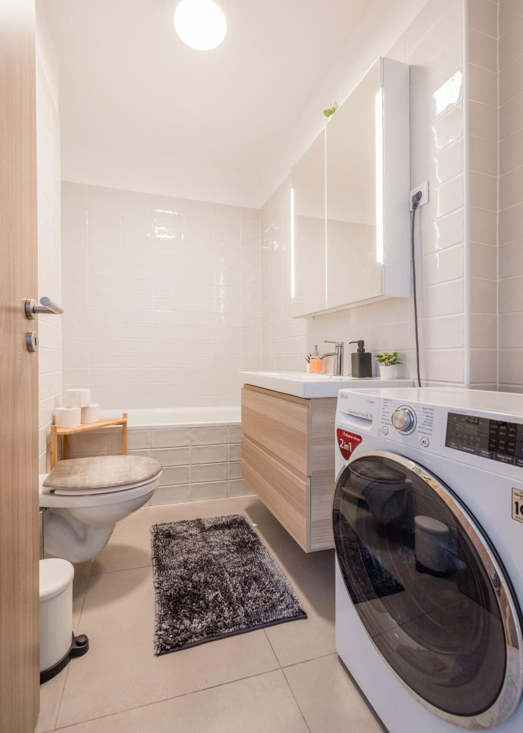 Bright Top Floor Home with Parking