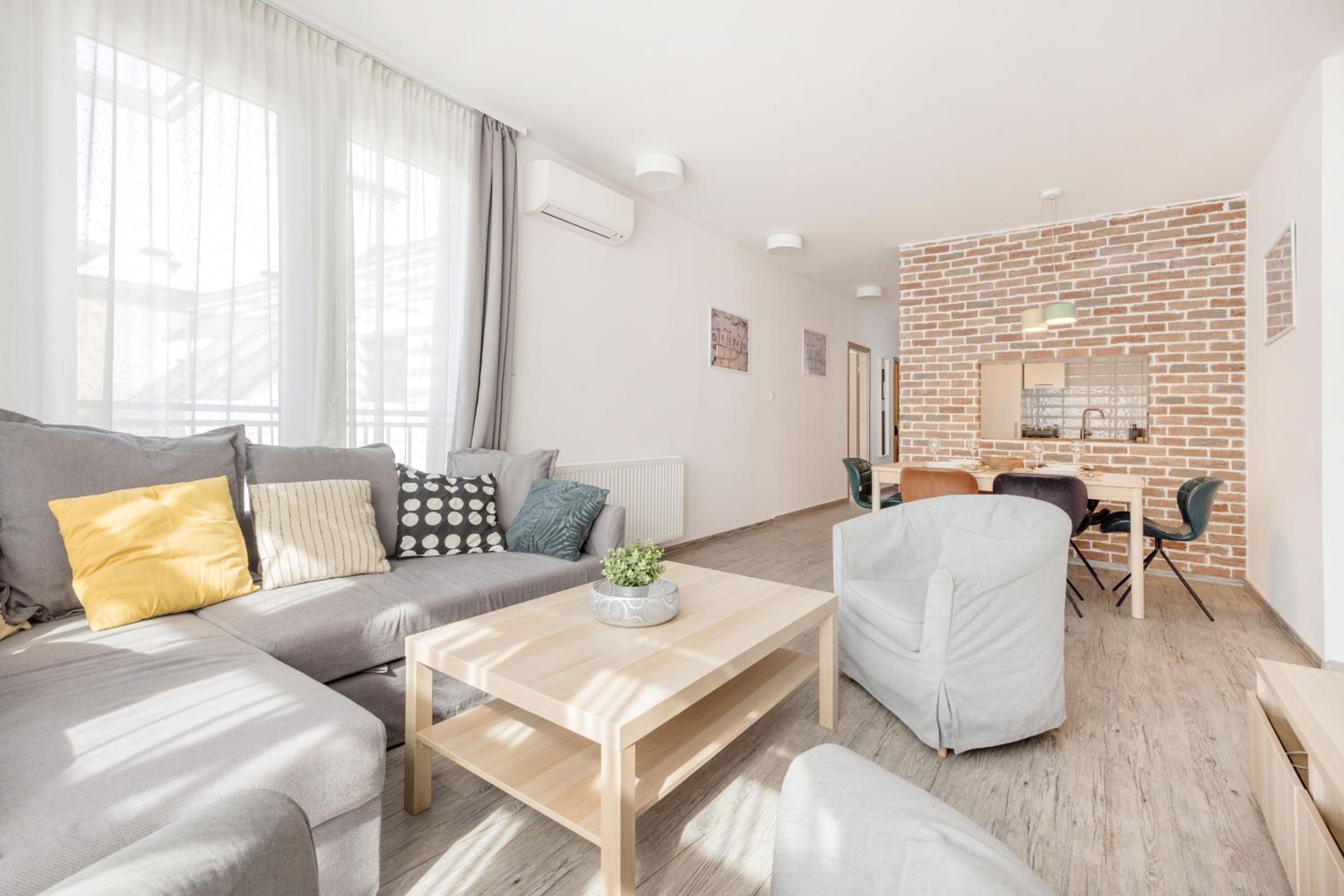 Bright Top Floor Home with Parking