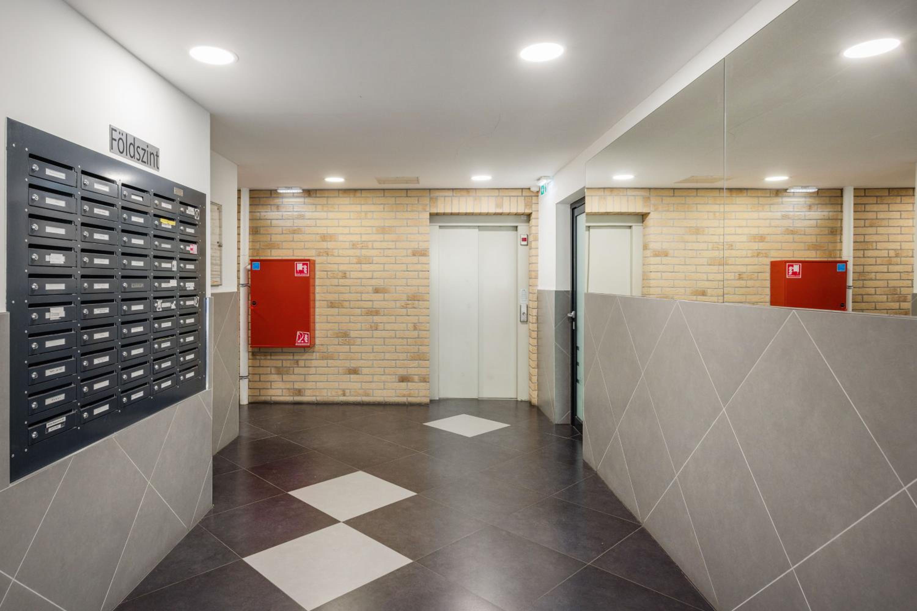 Bright Top Floor Home with Parking