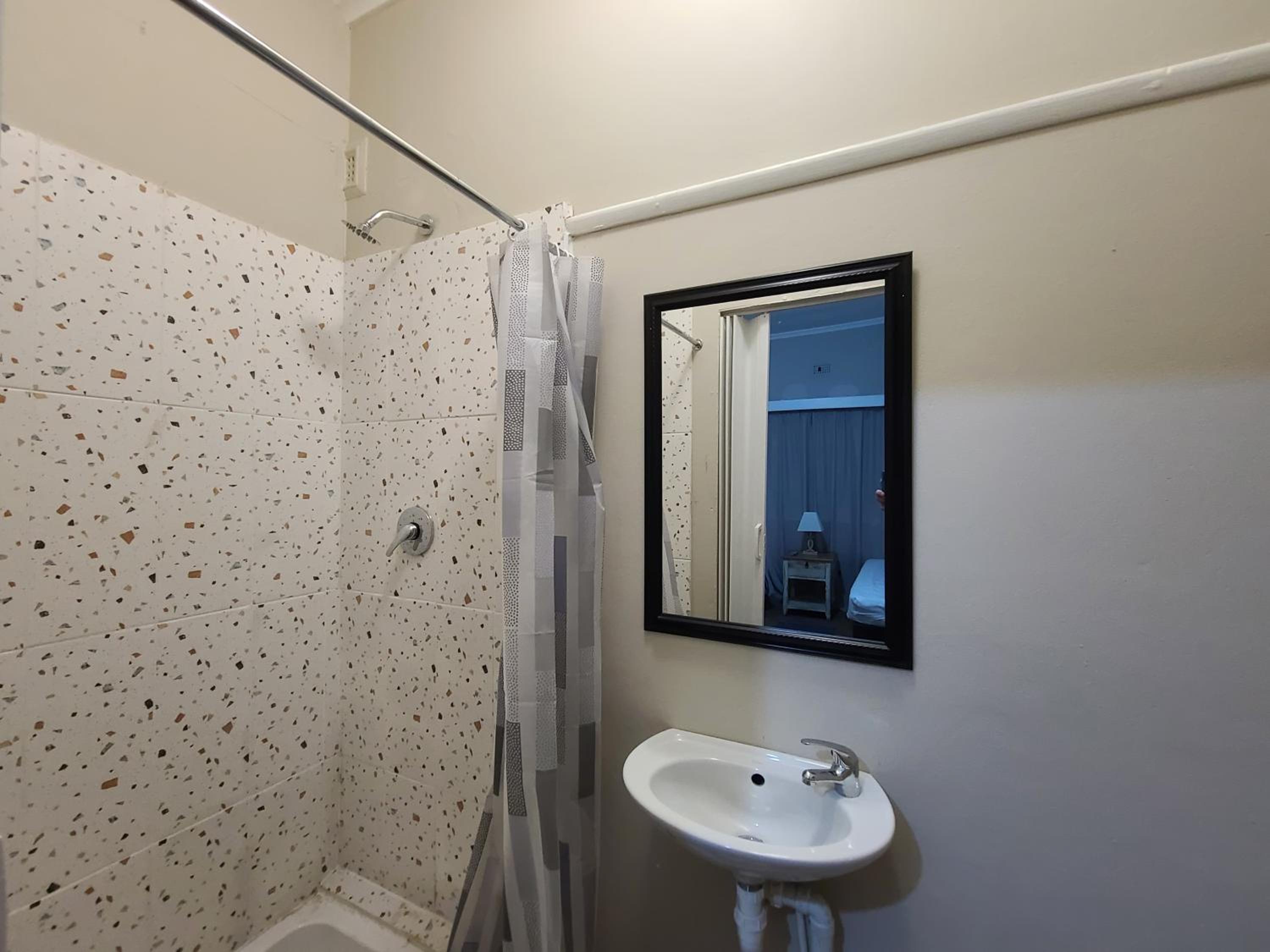 Cosy Guesthouse In Cookhouse - Near Somerset East view 3