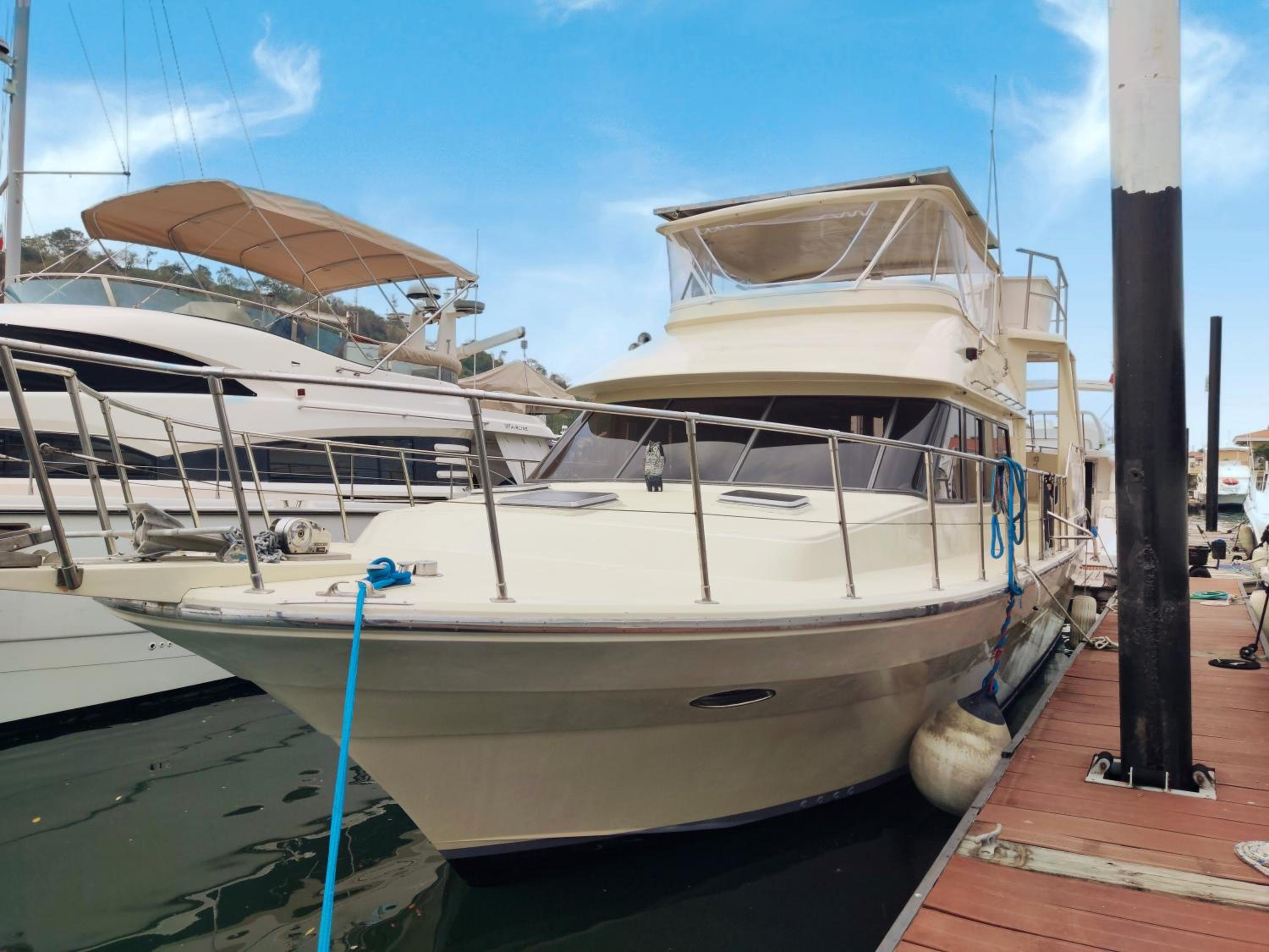Amazing Vintage Yacht in the best area of Panama! view 2