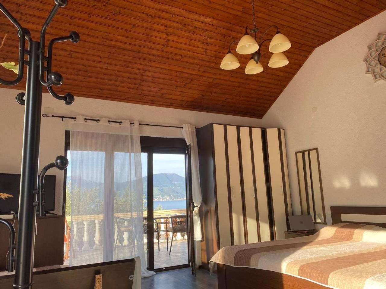 Apartments Arina