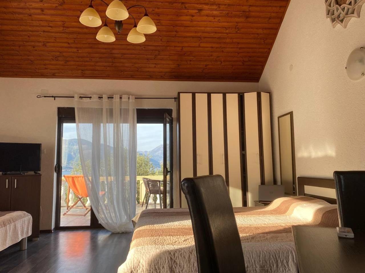 Apartments Arina