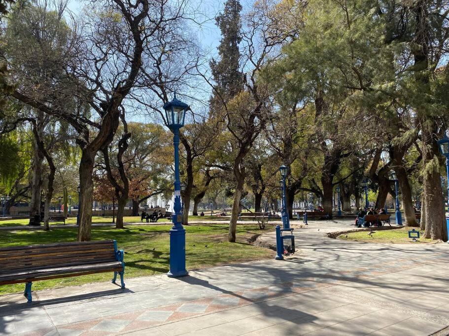 Increíble ubicación en el centro de Mendoza 5p
