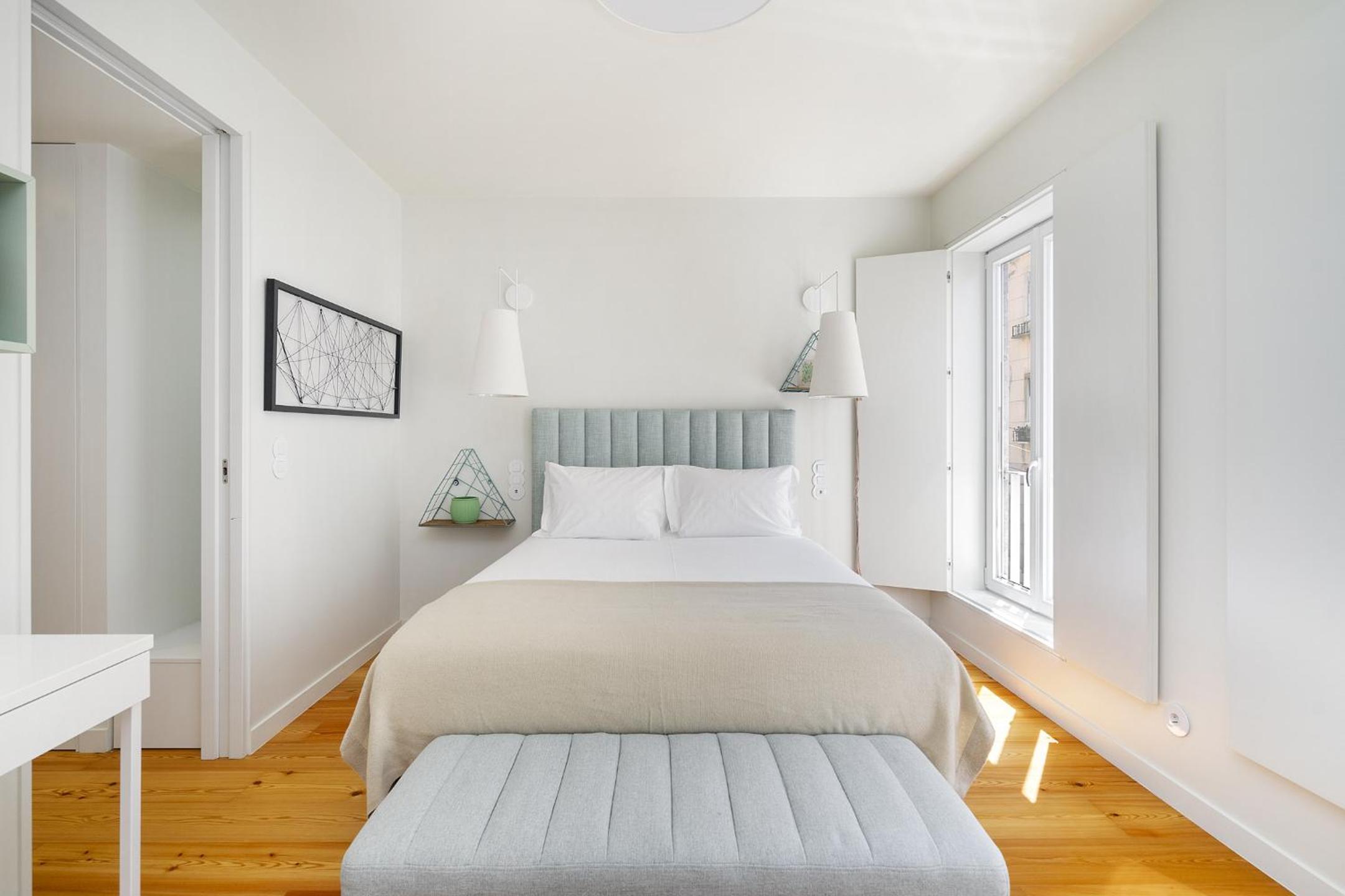 WHome Top Floor w Luxury Design Premium Location photo 4