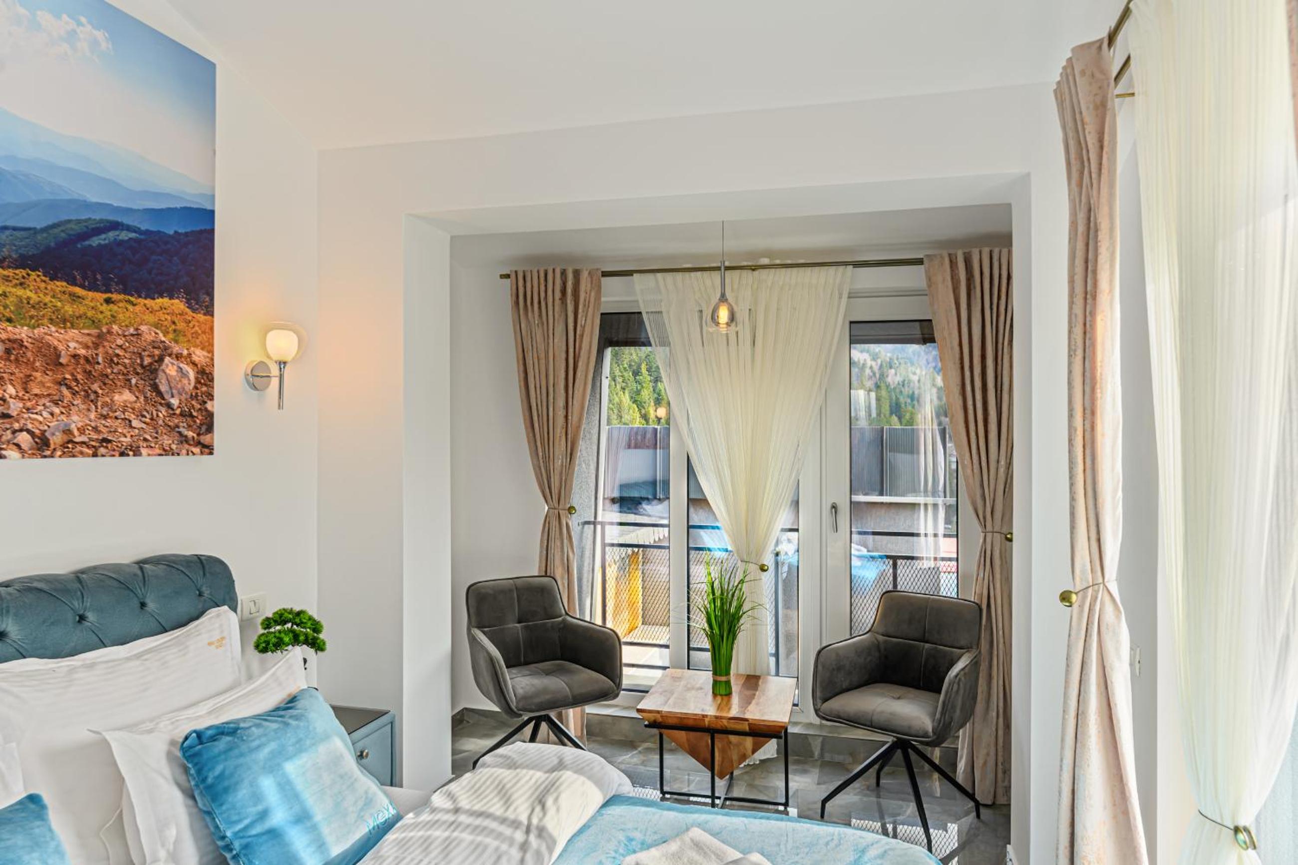 AYASI Luxury Apartment Predeal