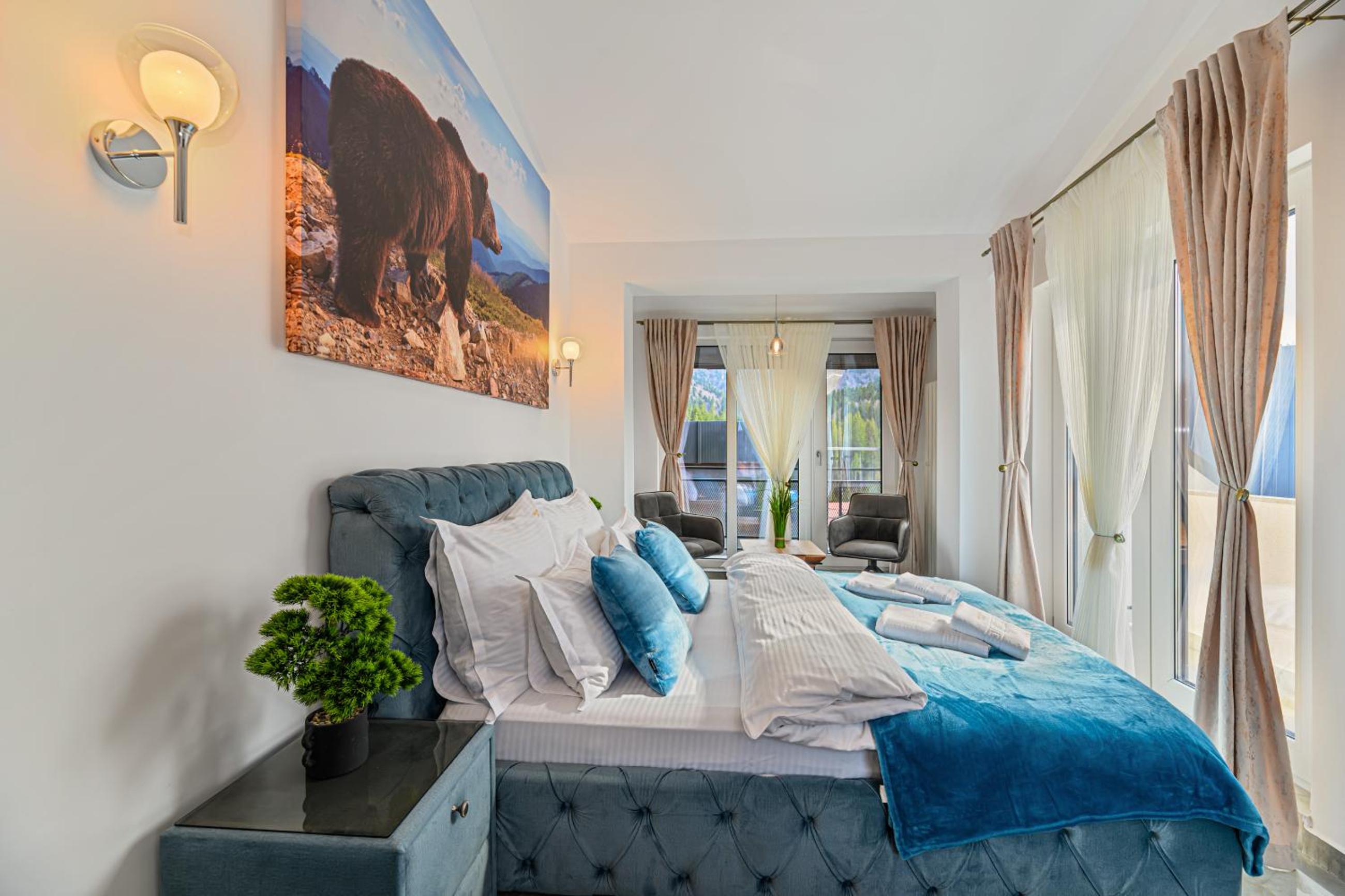 AYASI Luxury Apartment Predeal