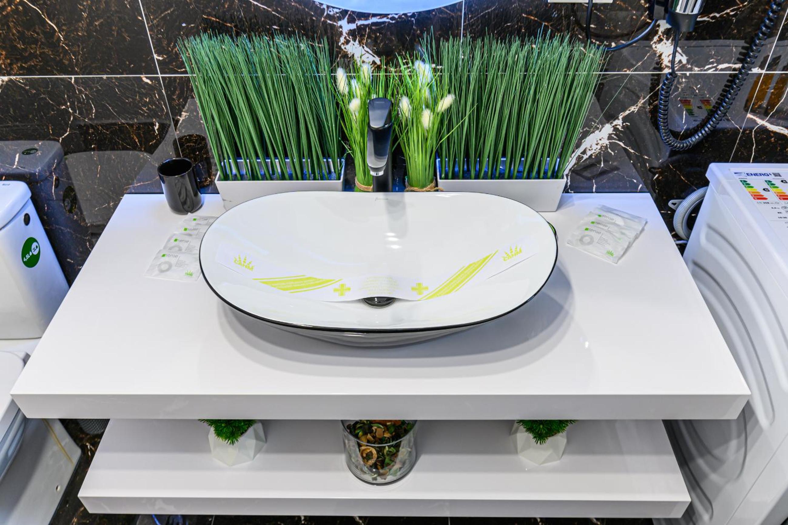 AYASI Luxury Apartment Predeal