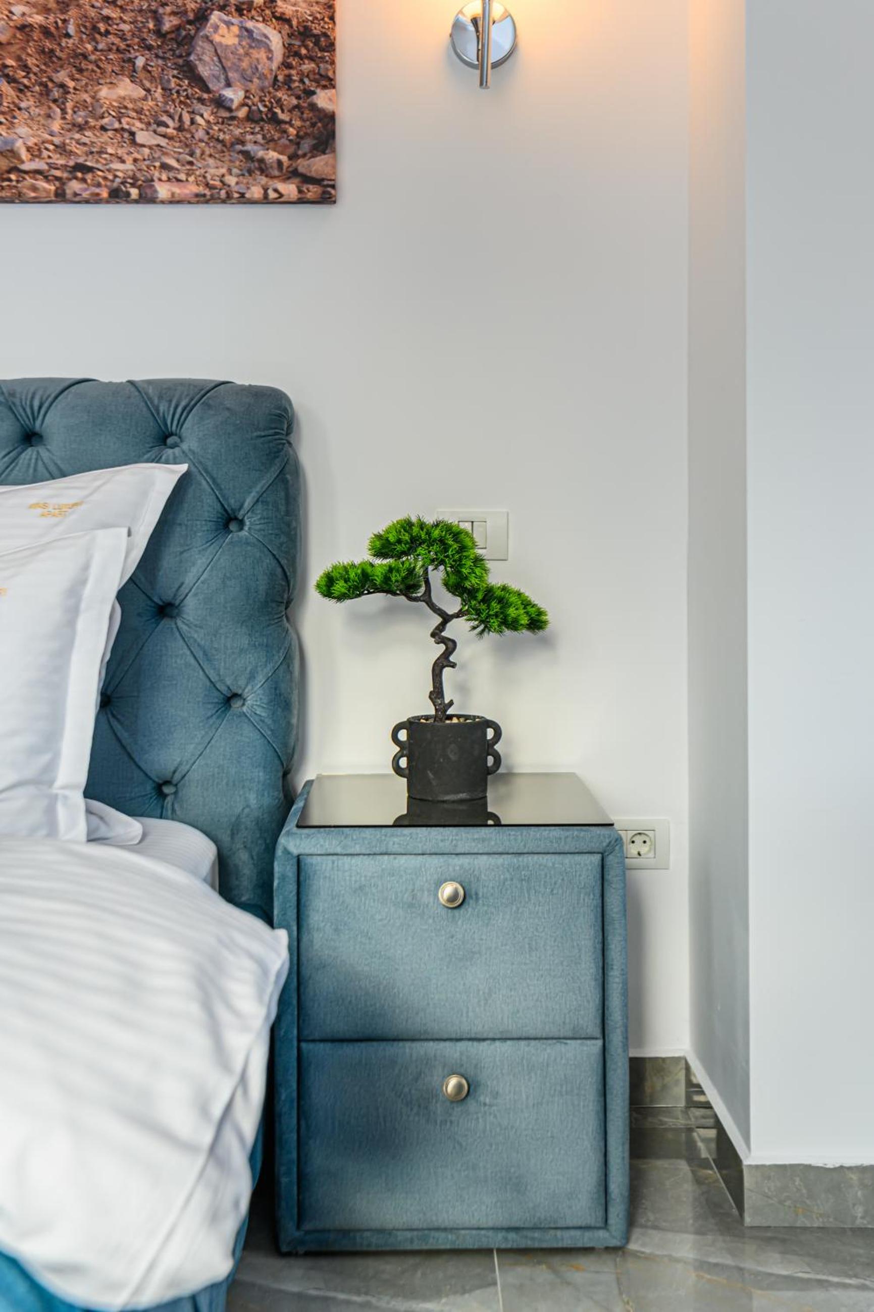 AYASI Luxury Apartment Predeal