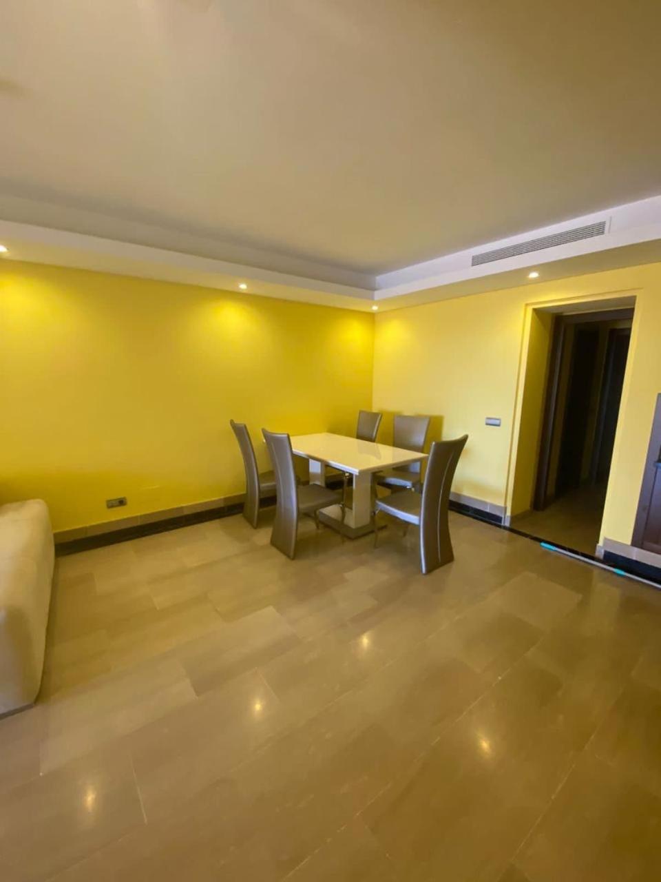 Apartamento en primera linea en Estepona