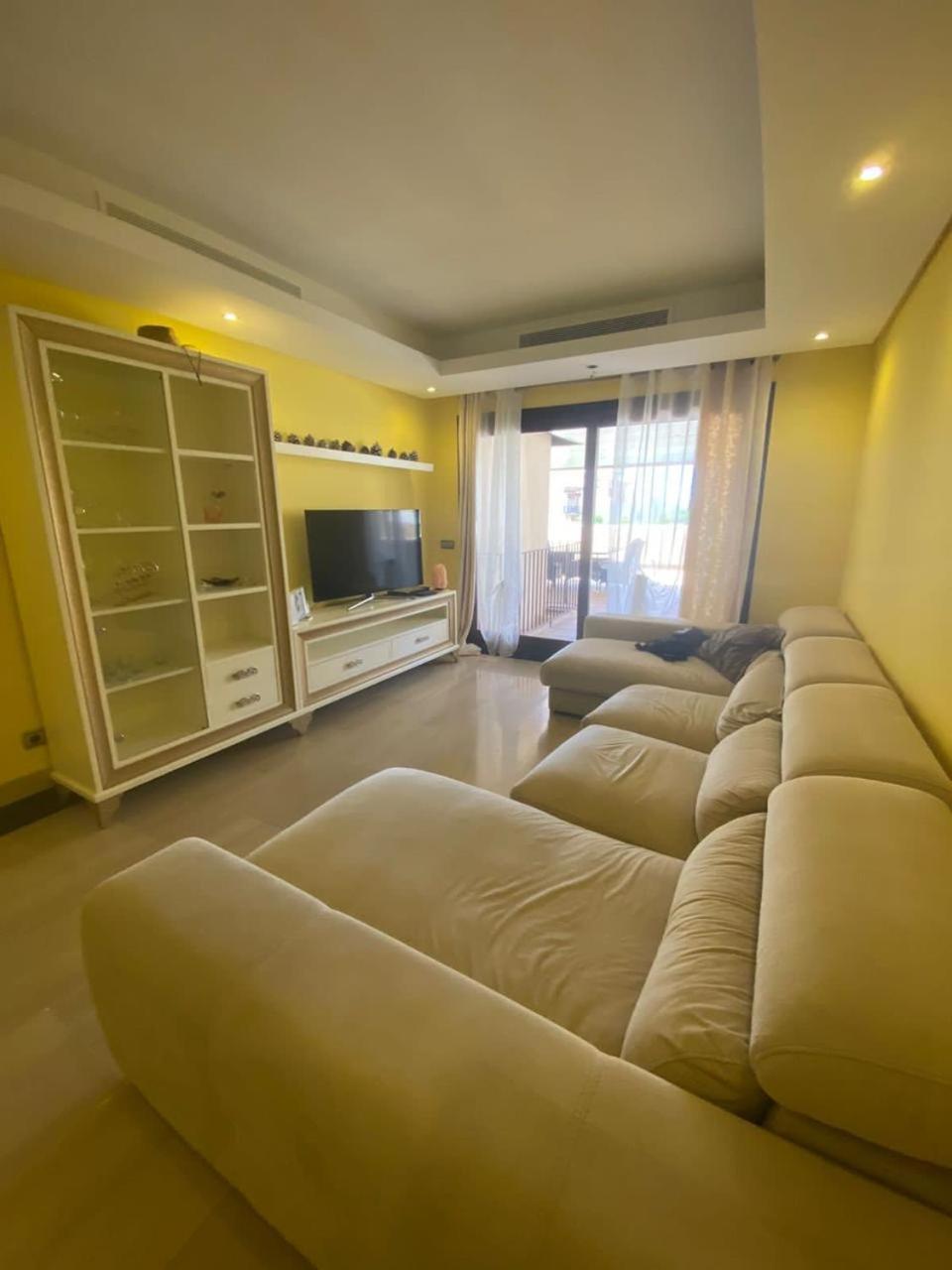 Apartamento en primera linea en Estepona