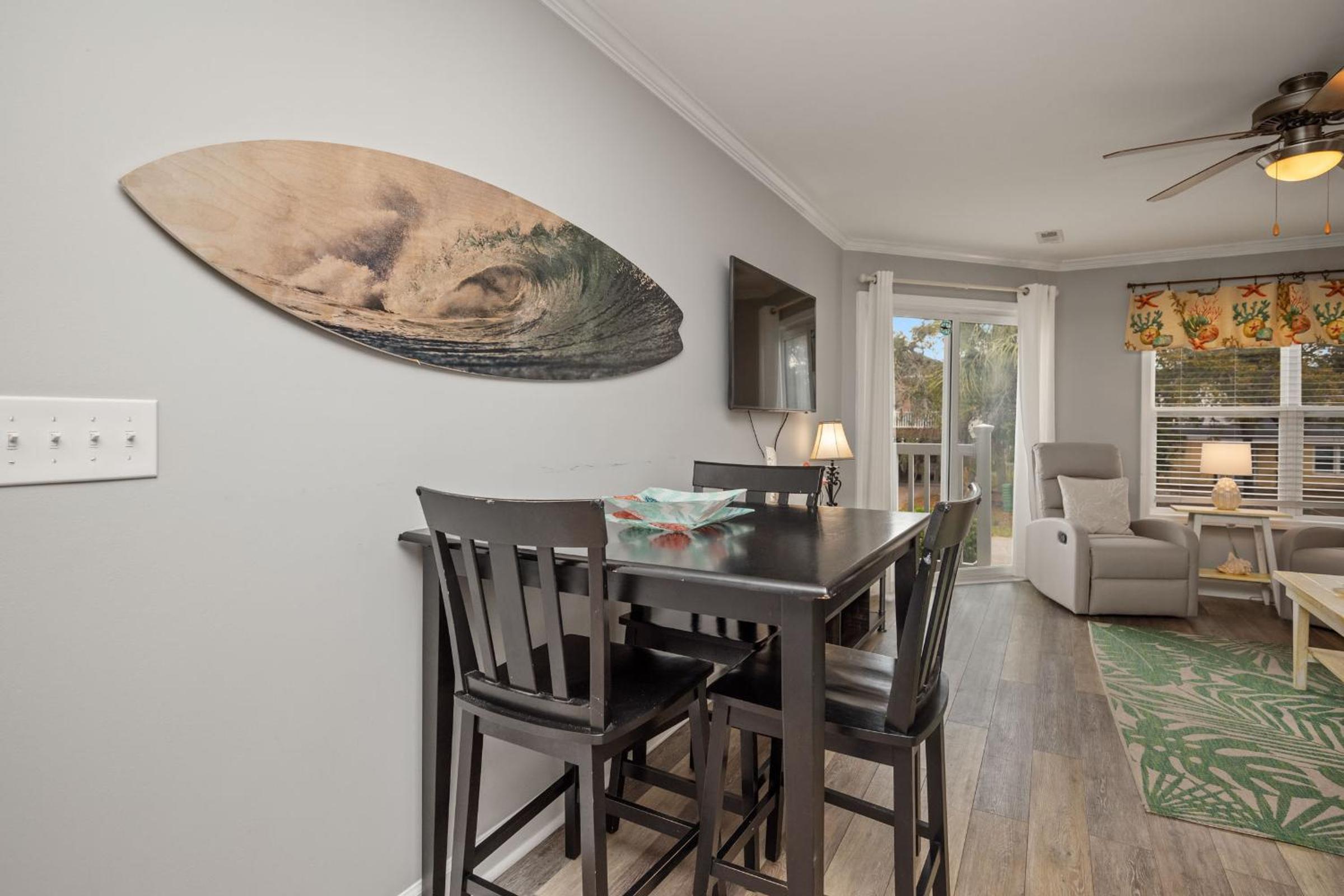 Après Surf by Oak Island Accommodations