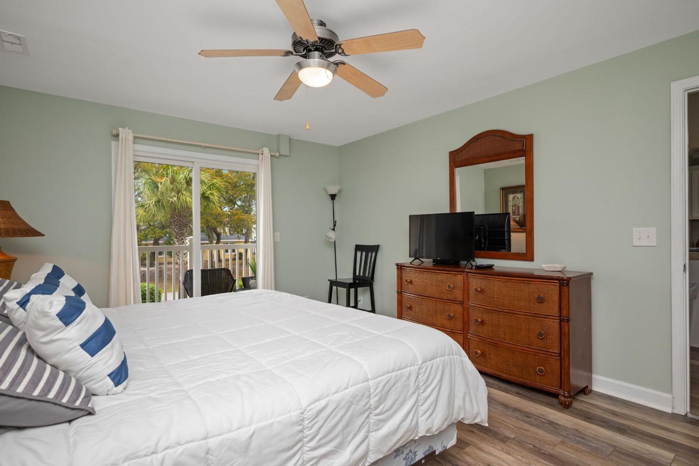 Après Surf by Oak Island Accommodations