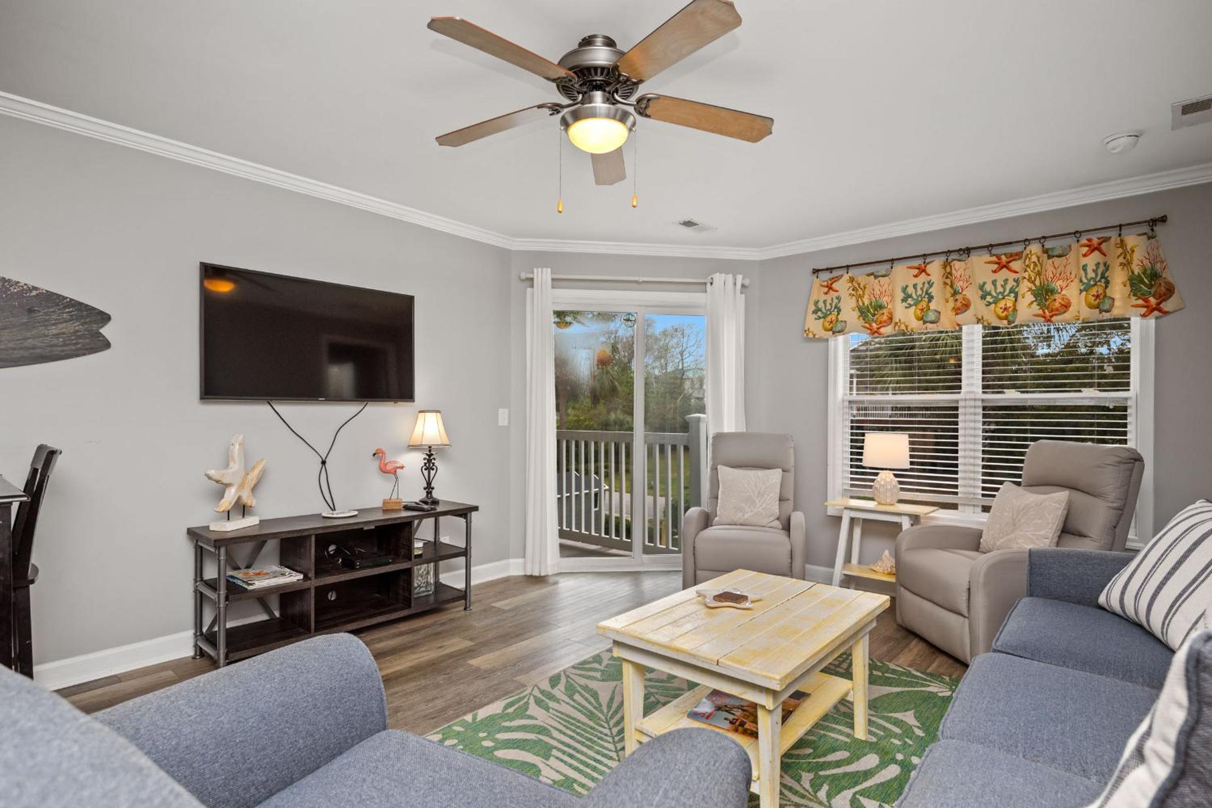 Après Surf by Oak Island Accommodations