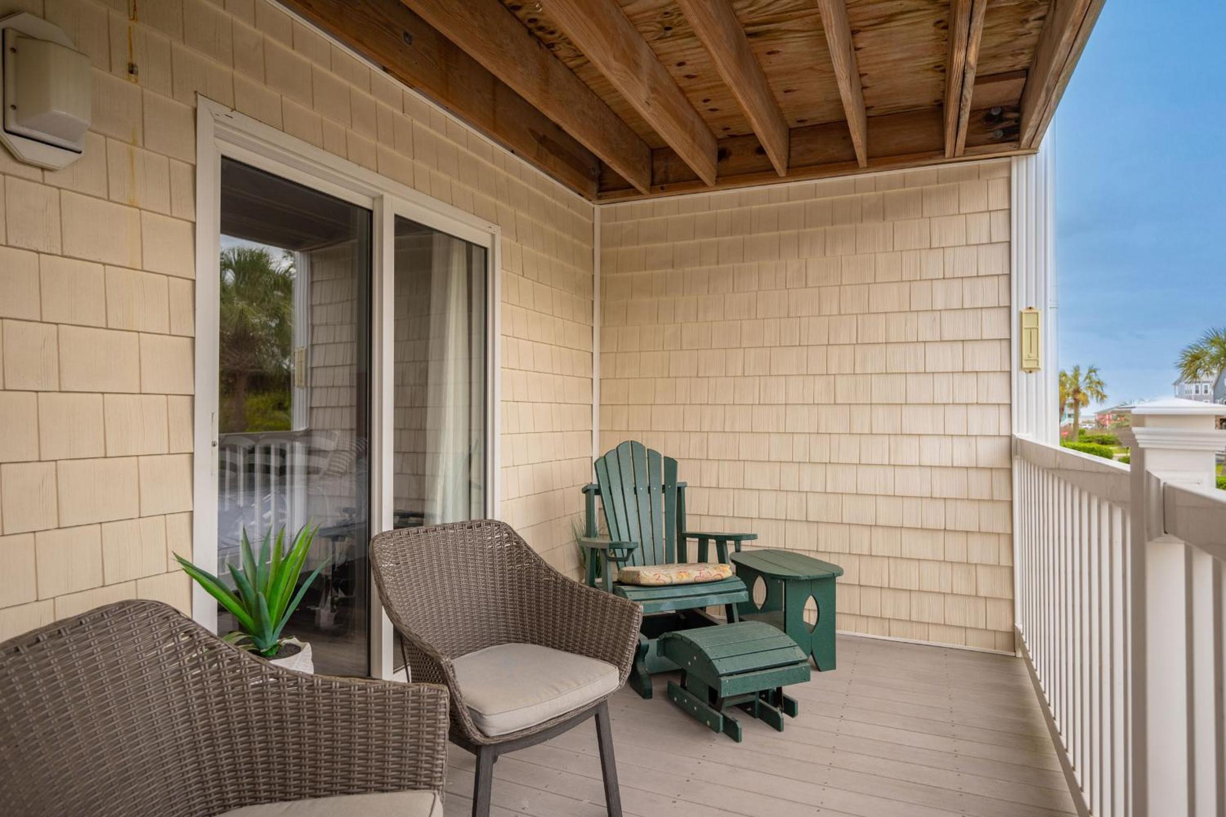 Après Surf by Oak Island Accommodations