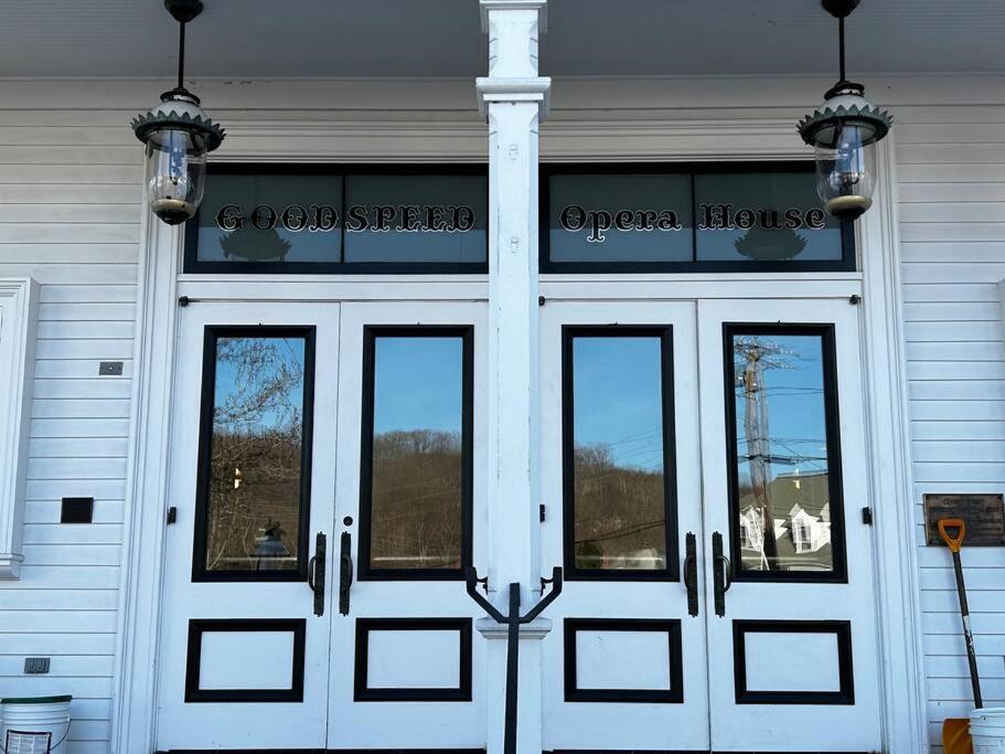 Walk To Goodspeed Opera House from this quaint 2 BDRM APT view 3