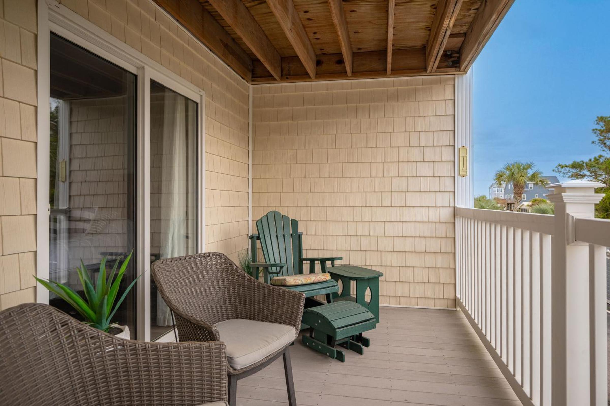 Après Surf by Oak Island Accommodations