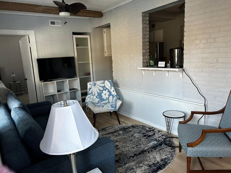 Walk To Goodspeed Opera House from this quaint 2 BDRM APT view 4
