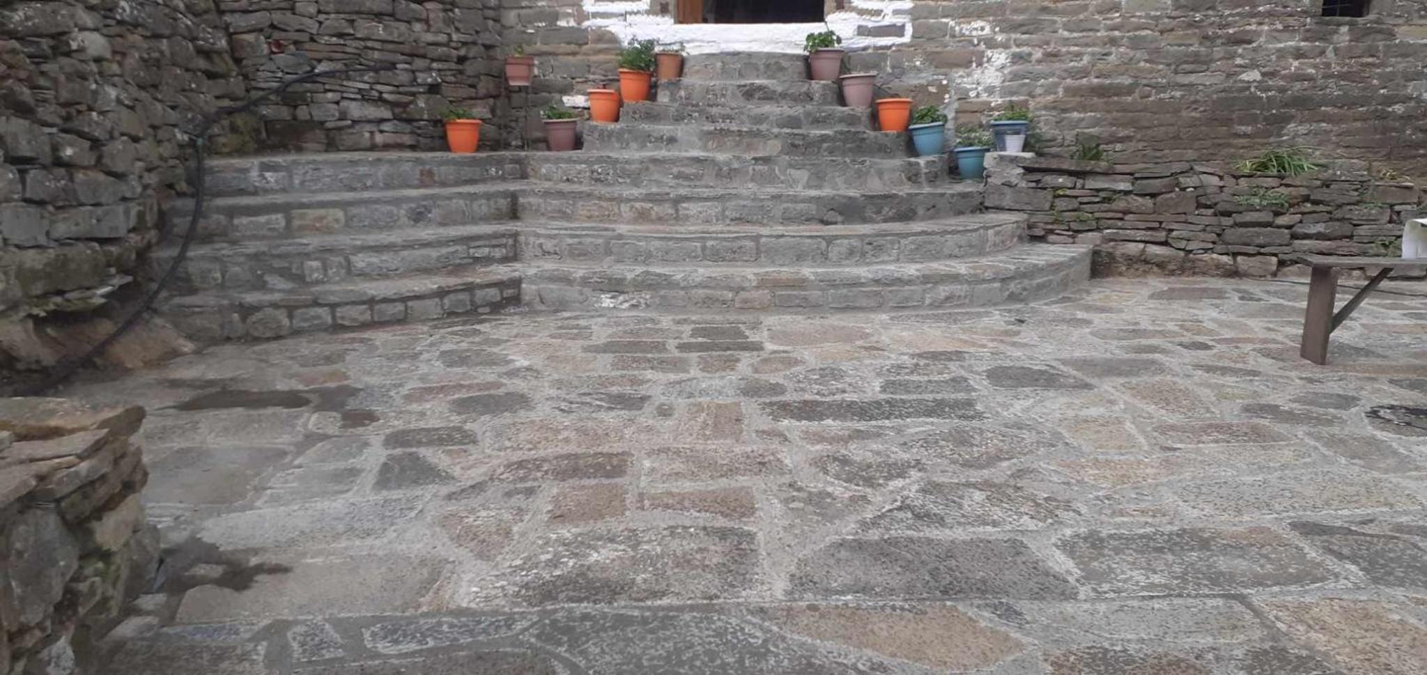 guest house in buhal