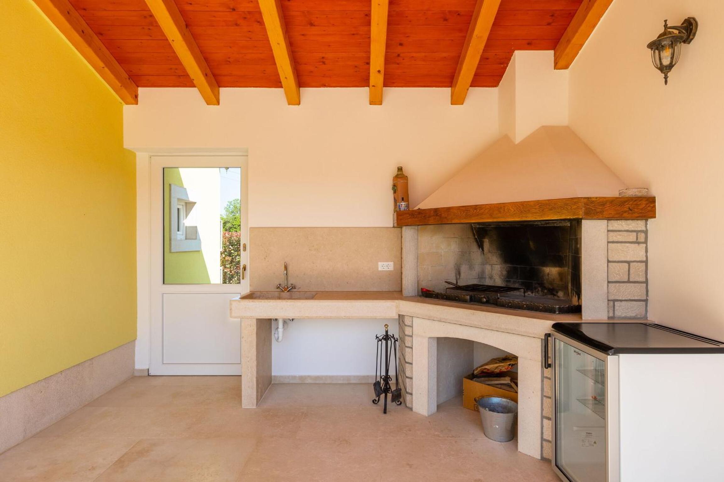 Casa Amarillo - Tinjan, Istria view 2