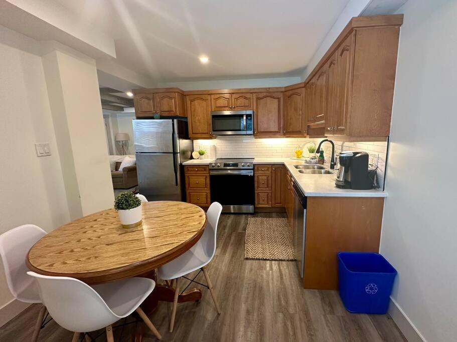 Beautiful tranquil centrally located condo