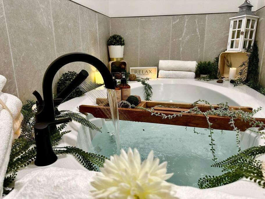 Beautiful tranquil centrally located condo