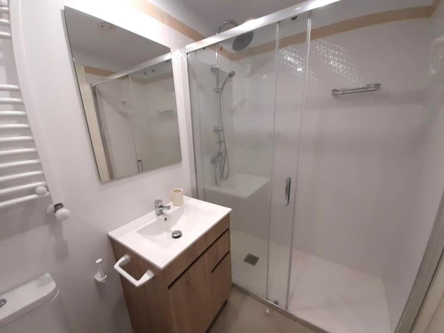 Gestiona2R - Apartamento con terraza a 2,5km de las playas view 5