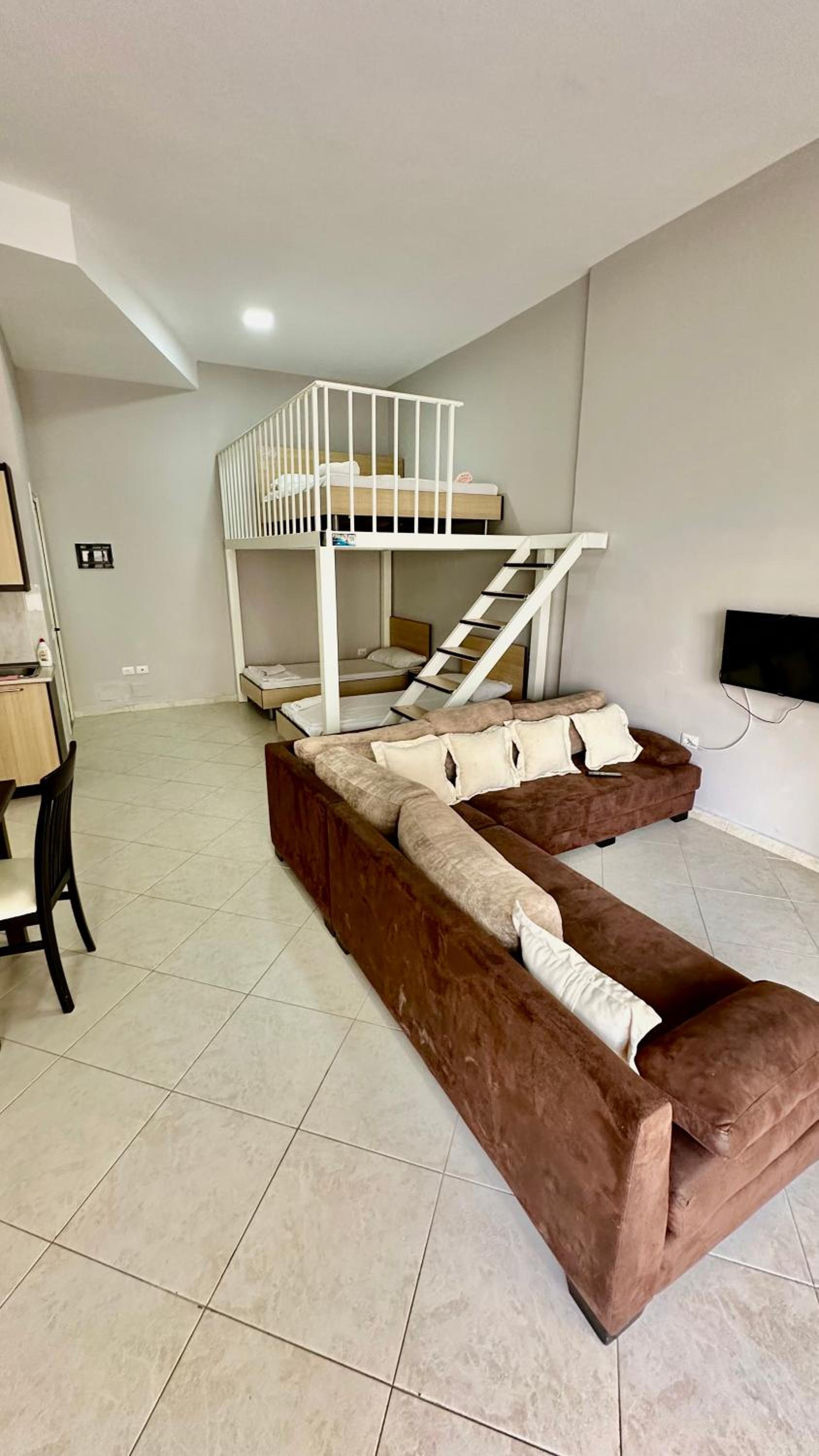 Eno’s Apartment 1